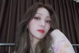 Lee Sung Kyung bộc lộ tình cảm đặc biệt với BTS sau sân khấu chung kết World Cup