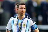 Argentina 'thỉnh cầu' Messi