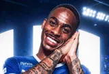 Đội rớt hạng Premier League giàu to