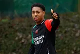 Arsenal tính bán 'ngọc quý' cho Chelsea hoặc MU