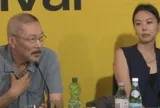 Hong Sang Soo và Kim Min Hee lần đầu xuất hiện công khai sau khi sinh con