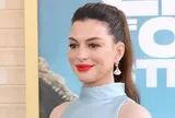 Anne Hathaway đáp trả tin đồn bụng bầu giả