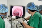 Bé 3 tuổi đau bụng, bác sĩ phát hiện "vật lạ" mắc trong tá tràng