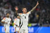 Kroos gây bất ngờ với lựa chọn Quả bóng vàng