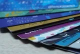 Hàng loạt ngân hàng khuyến cáo khách hàng kiểm tra ngay một chi tiết trên thẻ ngân hàng, tránh bị chiếm đoạt tiền trong tài khoản