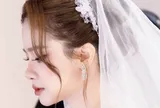 Dương Hoàng Yến bất ngờ công khai mặc váy cưới