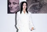 Uhm Jung Hwa ở tuổi 57 vẫn cực chất, diện crop-top đầy cá tính