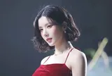 Kwon Eun Bi lên sân khấu ngay sau tai nạn giao thông