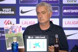 Hành động khiến Mourinho bị chê cười