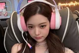 Jang Won Young (IVE) hé lộ khoảnh khắc đời thường, visual khiến fan rần rần