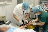 Lóc da, hở lộ xương sau khi bị chó nhà nuôi tấn công