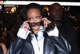 Rihanna đáp trả EJ Johnson sau màn 'đá xéo' tại Paris Fashion Week