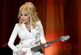 Cháu trai Dolly Parton bị cáo buộc có lời lẽ thô tục