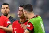 Vì sao không đồng đội nào ủng hộ Ronaldo?