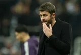 Khi nào MU sa thải Carrick?