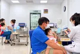 VNVC hỗ trợ 3 tỷ đồng, giúp hơn 100.000 trẻ tiêm vaccine tay chân miệng