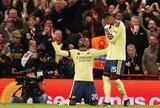 Arsenal thắng theo cách khó tin