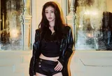 Jihyo (TWICE) gây sốt với màn nhảy gợi cảm giữa đường phố Paris