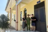 Anh Lê Tuấn Vũ dùng tài khoản ngân hàng của công ty chuyển khoản thành công 200 triệu, sau đó phải đến công an nhờ tra soát giao dịch