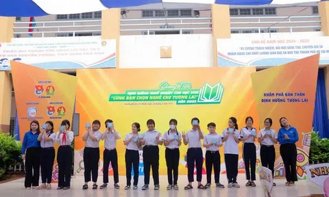 Hơn 500 em học sinh Huyện Hóc Môn tham gia chương trình định hướng nghề nghiệp năm 2025