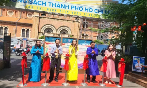 Khai mạc Triển lãm ảnh “Khoảnh Khắc Áo Dài – Sài Gòn Xưa và Nay” năm 2025