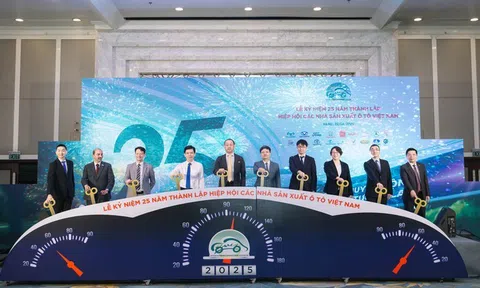 Hiệp hội các nhà sản xuất ô tô Việt Nam tổ chức lễ kỷ niệm 25 năm thành lập