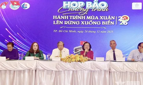 Quỹ Học bổng Vừ A Dính: Ký kết tài trợ hơn 52 tỉ đồng, tiếp sức học sinh vùng biển, biển đảo