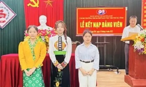 Giữ lửa trí thức dưới chân dãy Trường Sơn