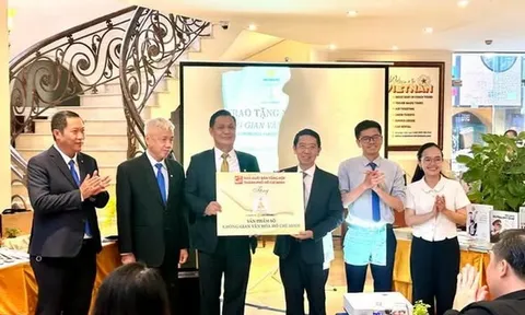 Hotel Grand Saigon kết nối sách và trải nghiệm văn hóa tại khách sạn cổ gần 100 năm