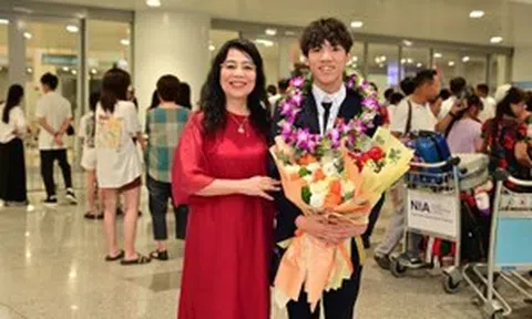 Nam sinh Hà Nội đầu tiên giành 2 huy chương Olympic quốc tế ở 2 bộ môn khác nhau