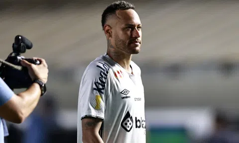 Neymar bị gạch tên