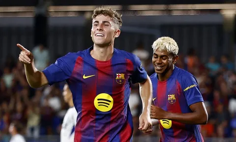 Sao trẻ Barca dằn vặt khi Chelsea ra tối hậu thư