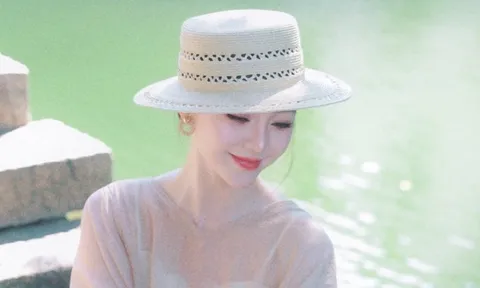 Quỳnh Kool 'gây sốt' với vẻ đẹp thanh thuần