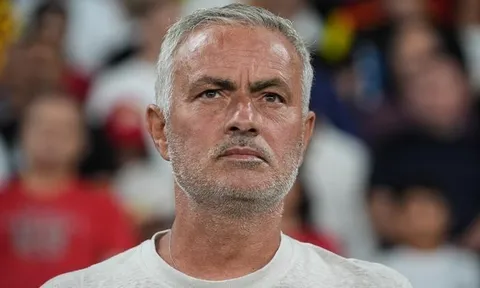 Mourinho lại nhận đền bù khủng, cán mốc 99 triệu bảng