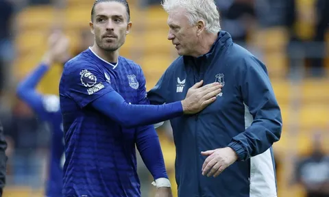 HLV Moyes ngỡ ngàng với Grealish