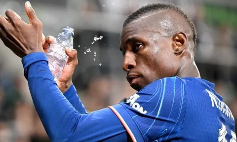 Chelsea 'quay xe', hủy bỏ thương vụ Jackson