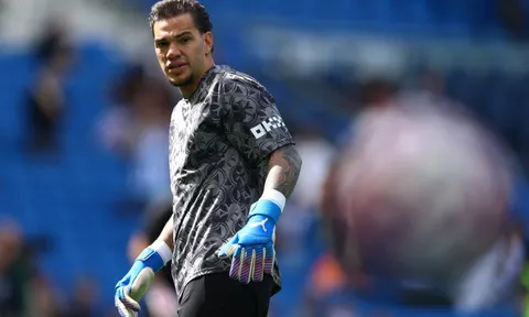 Ederson rời Man City