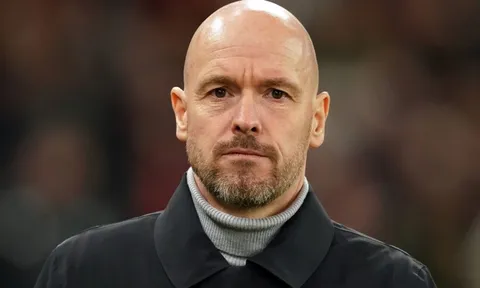 Leverkusen cân nhắc sa thải Ten Hag