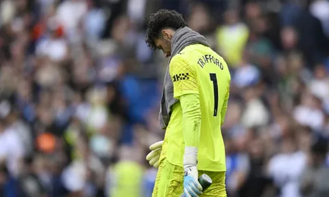 Man City lộ dấu hiệu suy tàn