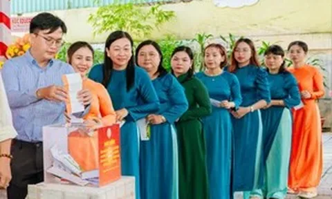 Ngành GD&ĐT TPHCM không nhận hoa khai giảng, kêu gọi ủng hộ đồng bào bị lũ lụt