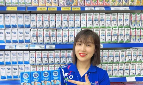Saigon Co.op tặng hơn 10.000 hộp sữa tiếp năng lượng cho học sinh khai giảng năm học mới