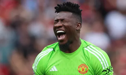 CĐV Man Utd thỉnh cầu ban lãnh đạo tống khứ Onana