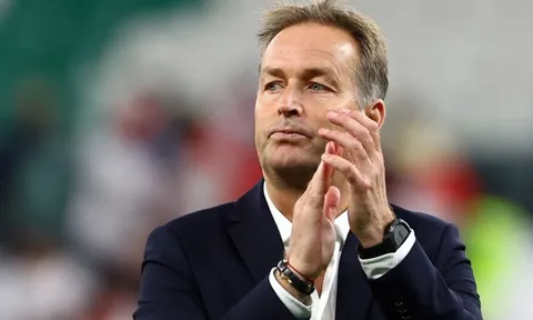 Leverkusen tìm ra người thay Ten Hag