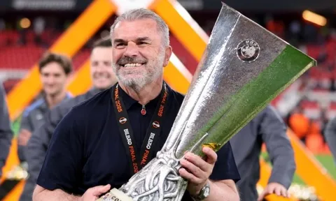 Postecoglou tái xuất Premier League