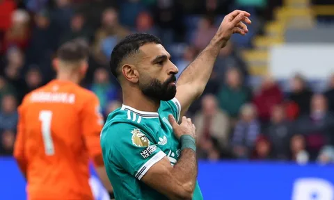 Liverpool thắng nhờ quả phạt đền phút 90+5