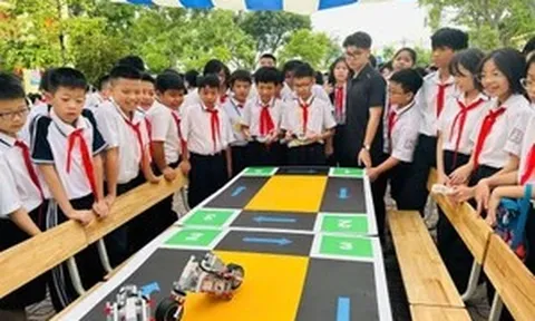 Nhà giáo hiến kế sớm đưa Nghị quyết 71 vào cuộc sống