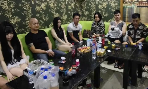 Bắt giữ quản lý quán karaoke cùng nhóm đối tượng
