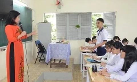 Trong thời gian nghỉ hè giáo viên có được hưởng phụ cấp biên giới?