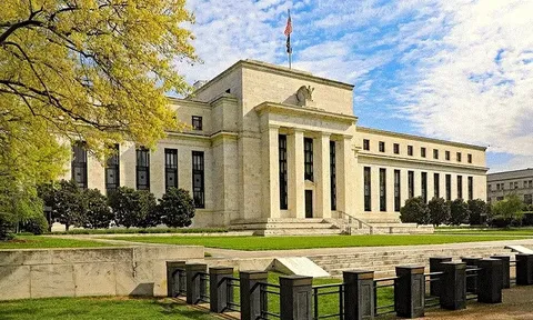 Lạm phát cao hơn mục tiêu 2%, Fed sẽ 'chốt' như thế nào về lãi suất?