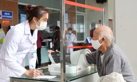 Miễn viện phí: Lộ trình vì dân